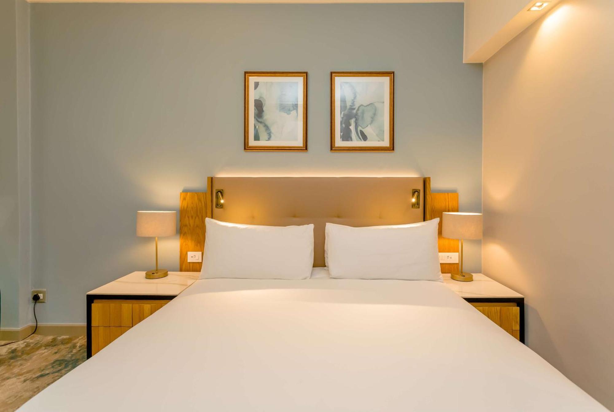 Southern Sun Sandton Hotel 4*